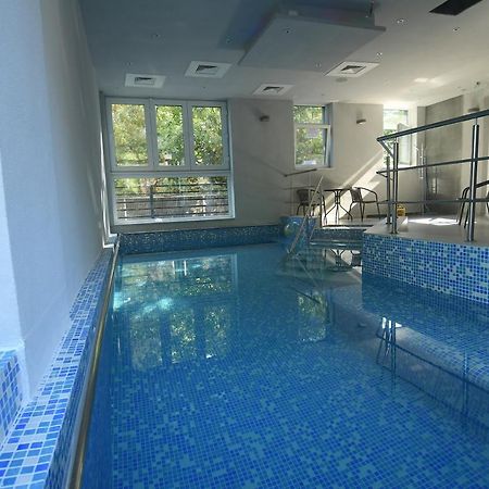 Octogon Hotel Băile Felix Екстериор снимка