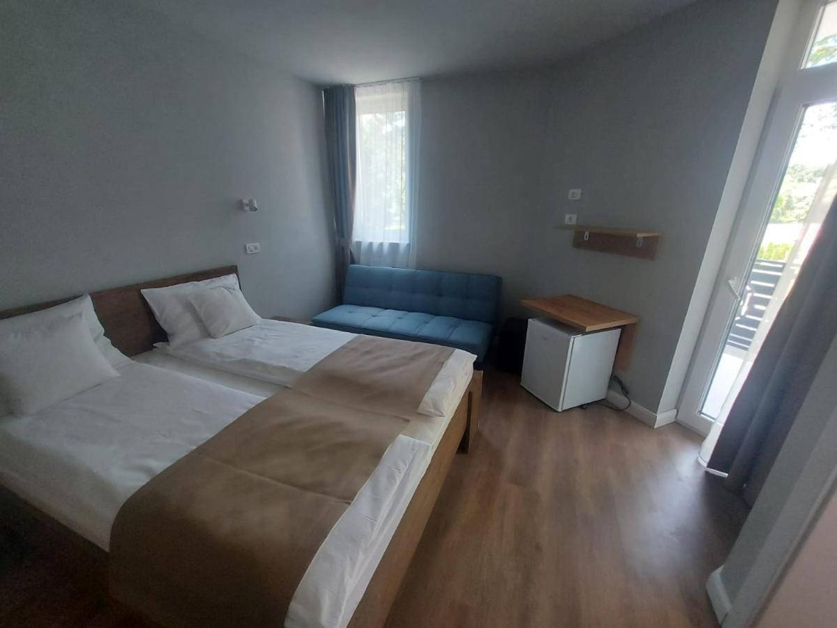 Octogon Hotel Băile Felix Екстериор снимка