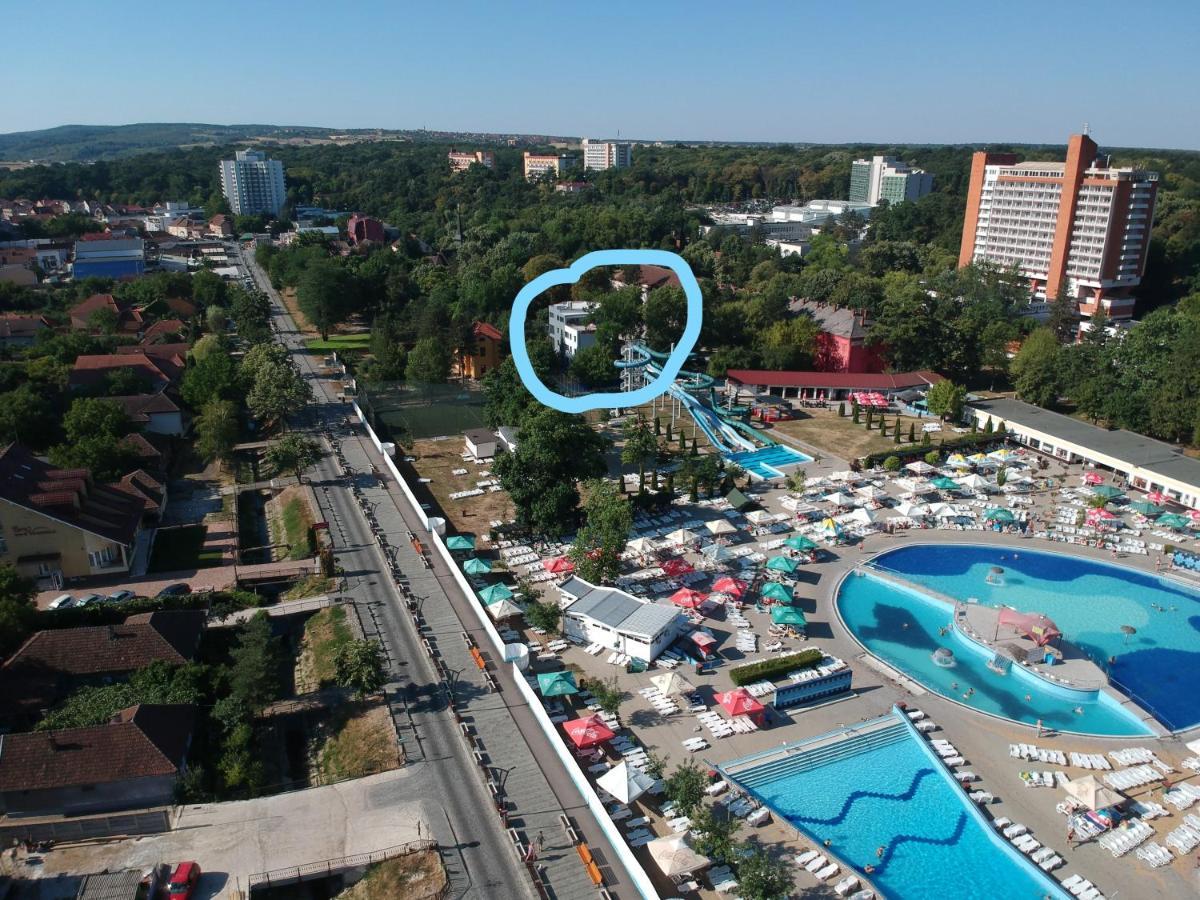 Octogon Hotel Băile Felix Екстериор снимка