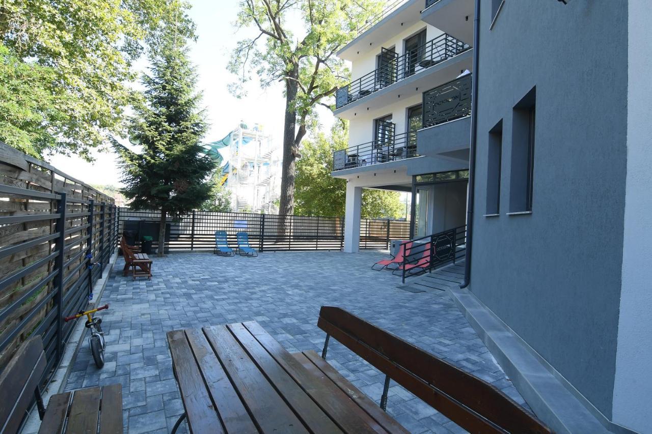 Octogon Hotel Băile Felix Екстериор снимка