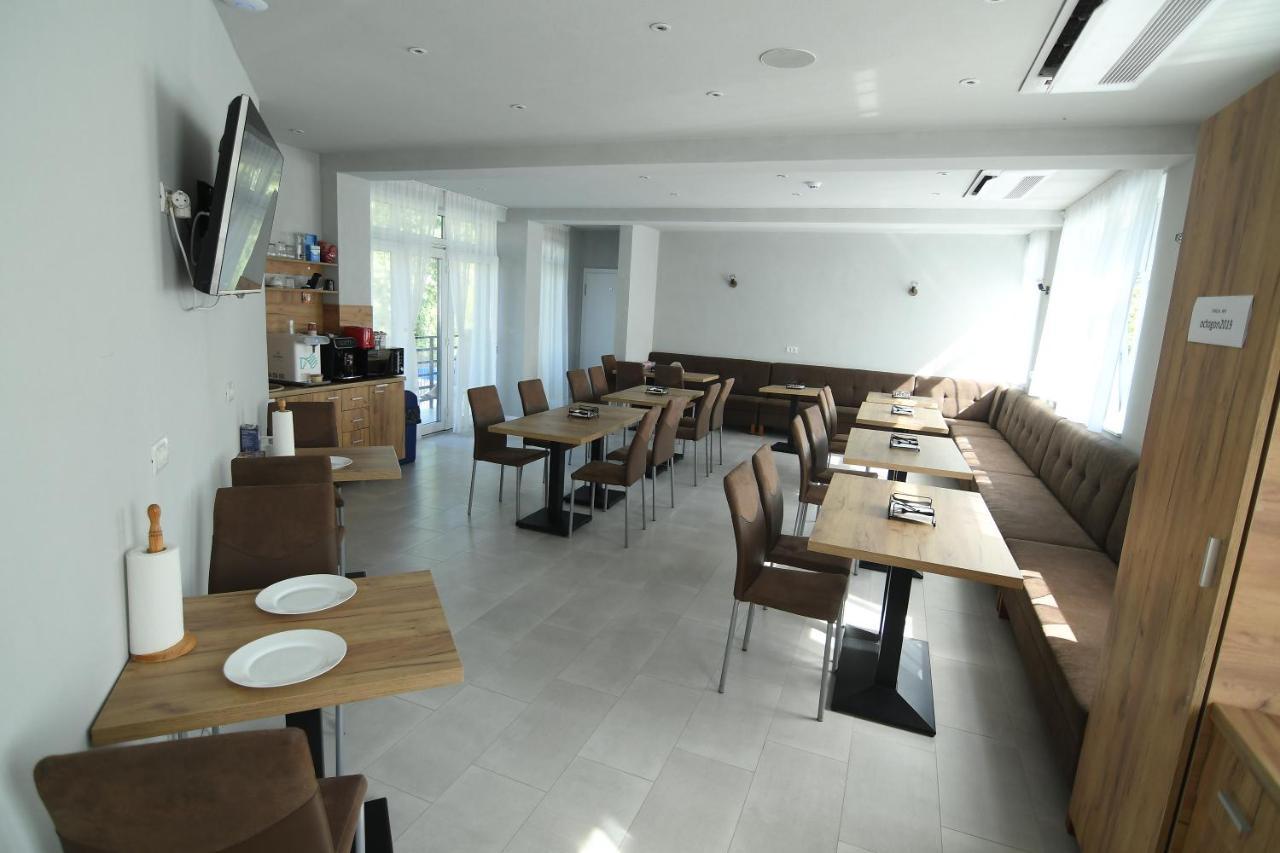 Octogon Hotel Băile Felix Екстериор снимка