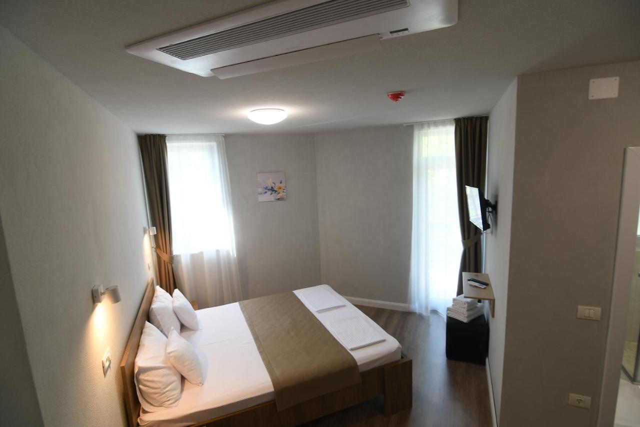 Octogon Hotel Băile Felix Екстериор снимка