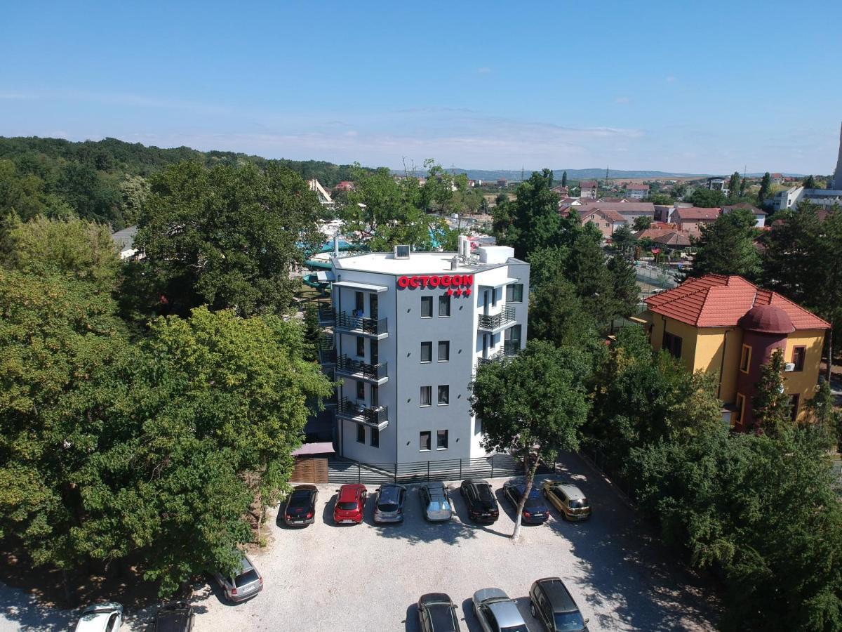 Octogon Hotel Băile Felix Екстериор снимка